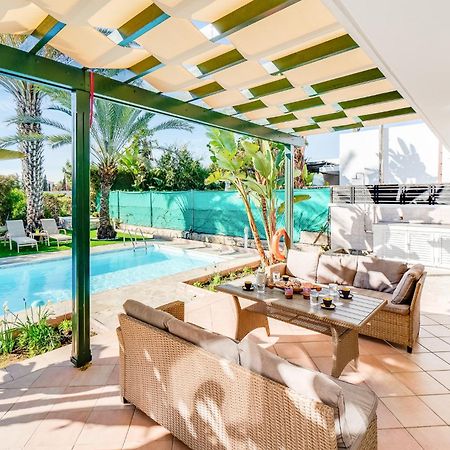 Villa Poseidon Gardens By Ezoria Villas Lárnaka Eksteriør bilde