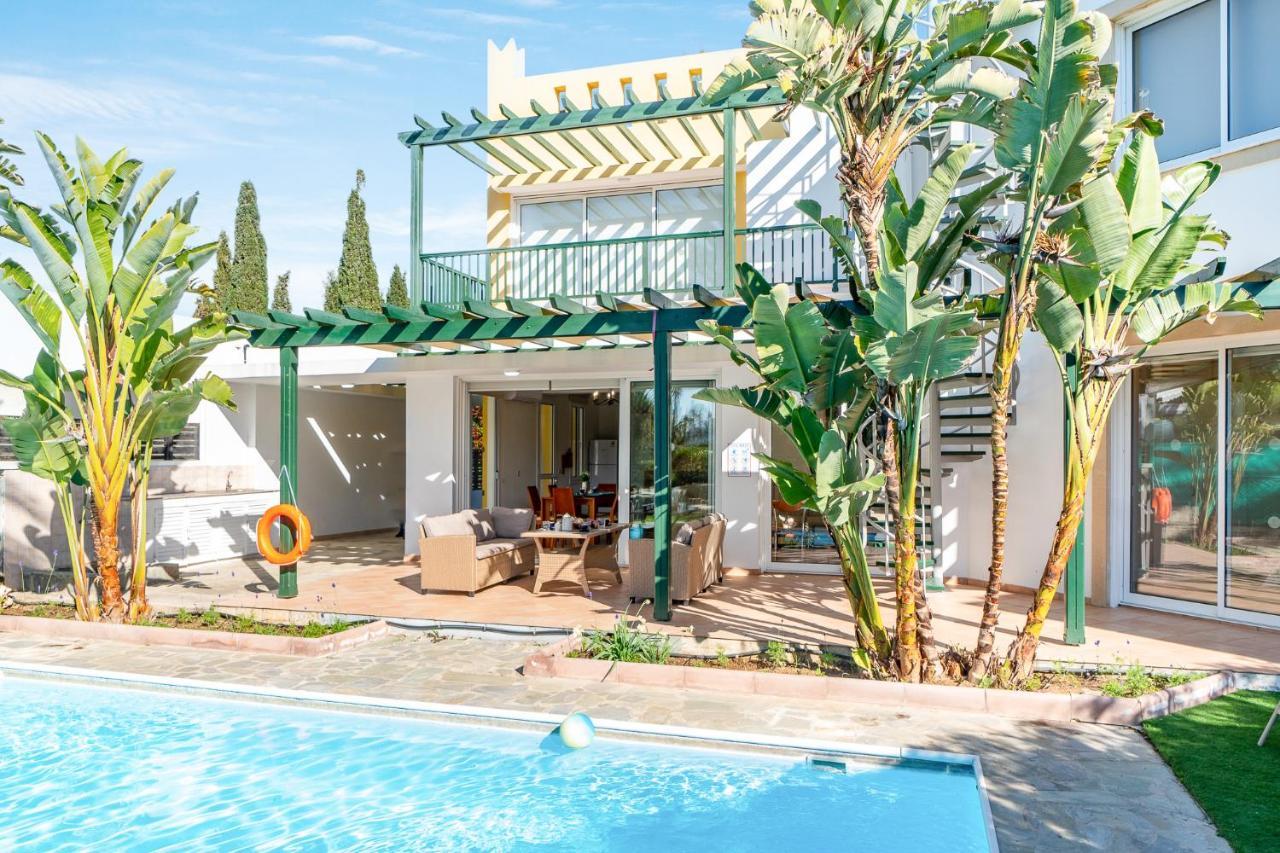 Villa Poseidon Gardens By Ezoria Villas Lárnaka Eksteriør bilde