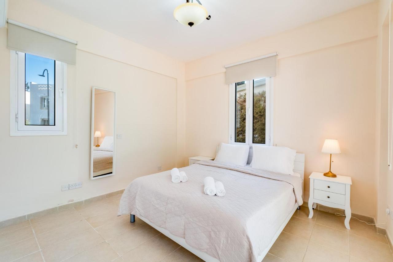Villa Poseidon Gardens By Ezoria Villas Lárnaka Eksteriør bilde
