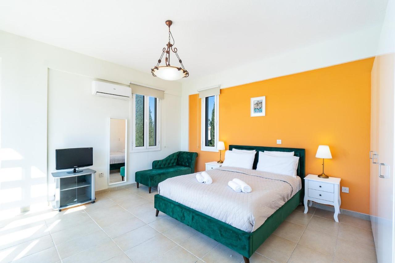 Villa Poseidon Gardens By Ezoria Villas Lárnaka Eksteriør bilde