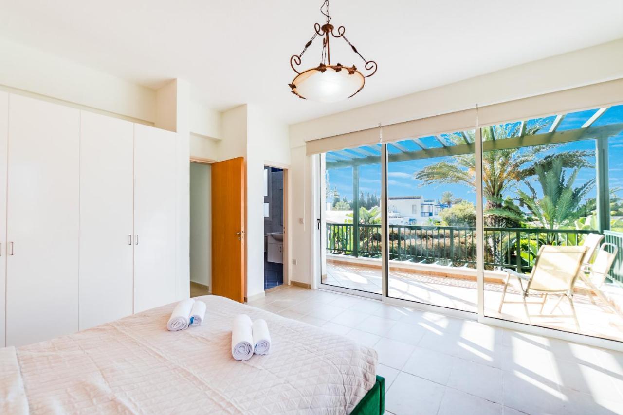 Villa Poseidon Gardens By Ezoria Villas Lárnaka Eksteriør bilde